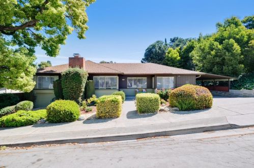23975 Carmelita Dr, Hayward, CA 94541-5206