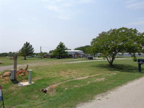 6300 1900 Rd, Waurika, OK 73573-5031