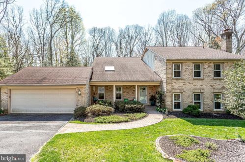 2640 Black Fir Ct, Herndon, VA 20191-4208