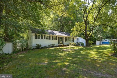 124 Potomac Run Rd, Fredericksburg, VA 22405-5916