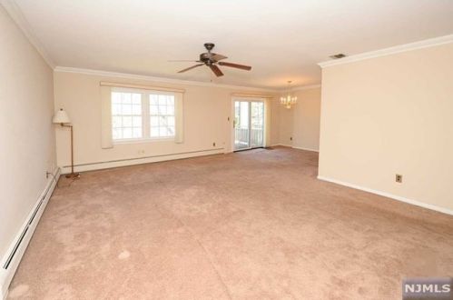 46 Crestwood Mews, Allendale, NJ 07401-1539