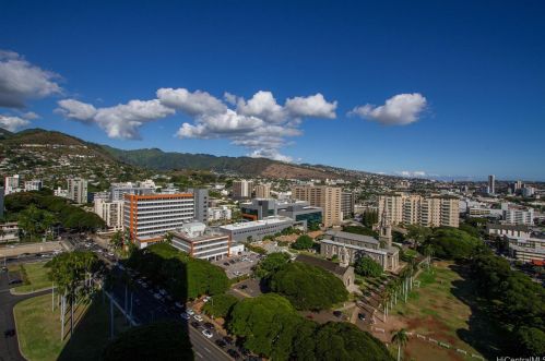 1212 Punahou St, Honolulu HI  96826-1031 exterior