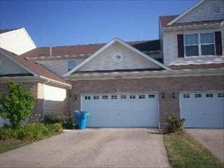 1032 Como Cir, Pingree Grove, IL 60140-5605
