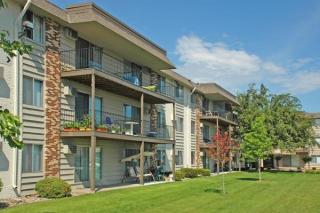 900 County Road D, Saint Paul MN  55112-7501 exterior