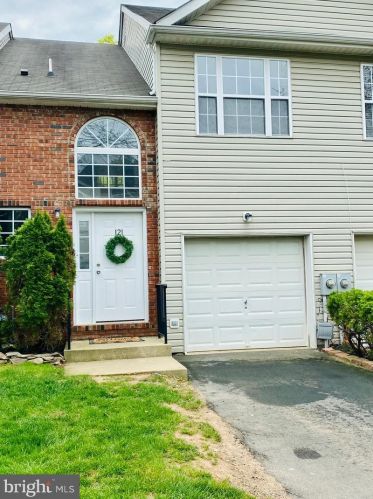 121 Petal Ln, Trenton, NJ 08638-2025