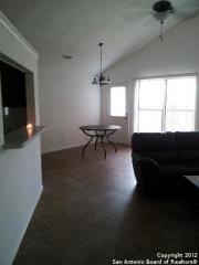 6343 Forest Vlg, San Antonio TX  78250-4070 exterior