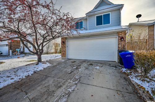1367 Little Creek Dr, Taylorsville, UT 84088-6553