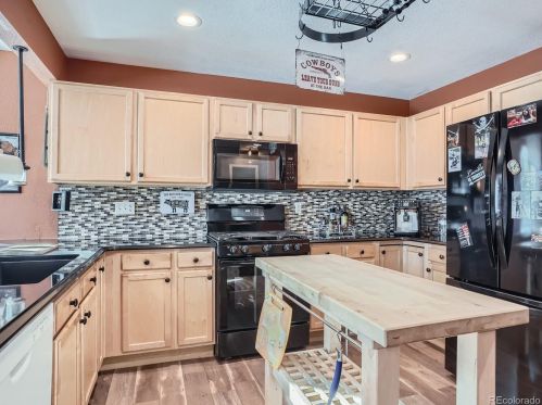 6064 Yakima St, Denver CO  80015-6654 exterior