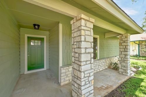 11903 Bobcat Trl, Austin TX  78750-1907 exterior