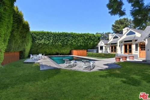 4211 Saugus Ave, Van Nuys, CA 91403-4407