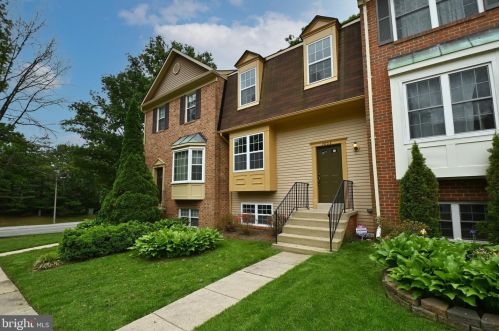 7803 Wintercress Ln, Springfield VA  22152-3842 exterior