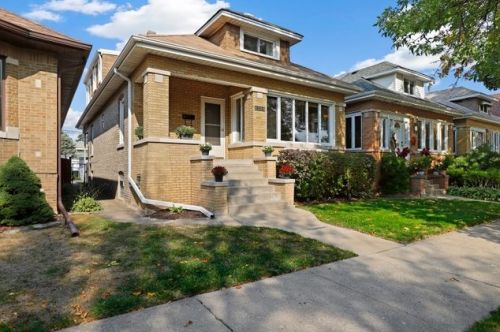 6254 Hyacinth St, Chicago, IL 60646-3618