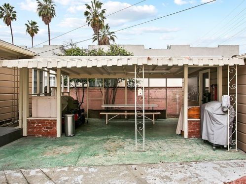 645 Ivy St, Glendale CA  91204-1027 exterior