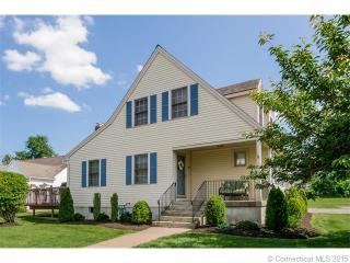 49 Pickering Ln, Hartford, CT 06109-3680