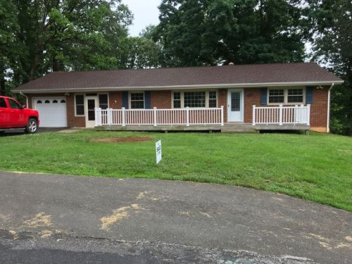 312 Dawnridge Dr, Vinton, VA 24179-1920