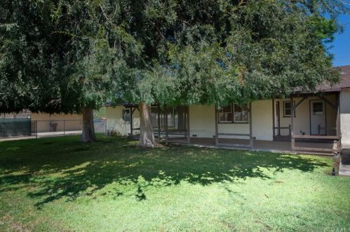 5550 Jurupa Ave, Riverside CA 92504-1252 exterior