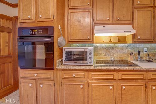 5025 Shore Dr, Conyers GA  30094-4711 exterior