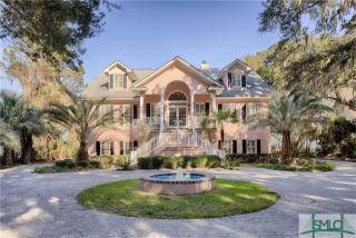 15 Priory Rd, Savannah, GA 31411-1726