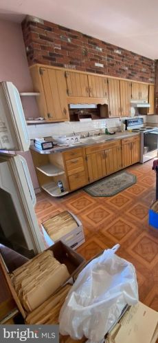 2711 Allegheny Ave, Philadelphia PA  19132-1224 exterior