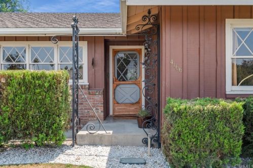4166 Beechwood Pl, Riverside CA  92506-1151 exterior