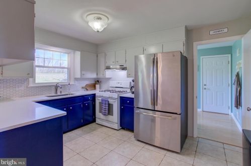 1853 Rockvale Rd, Lancaster PA  17602-1315 exterior