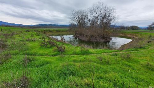 22500 Eastside Rd, Willits, CA 95490-5704