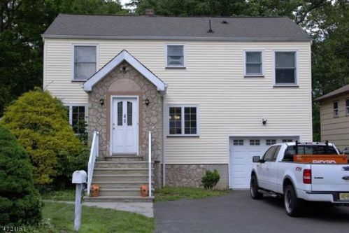 40 Fairfield Ave, Warren, NJ 07059-5756