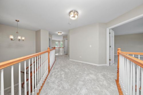 909 Vintage Way, Spring Grove IL  60081-8257 exterior