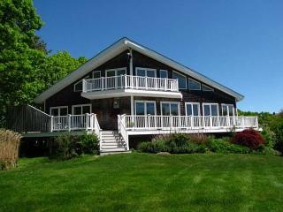 14 Pawnee Ln, Charlestown, RI 02813-3422