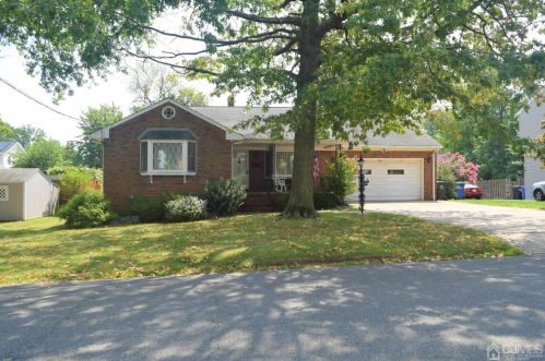 60 Dunbar Ave, Perth Amboy, NJ 08863-1522