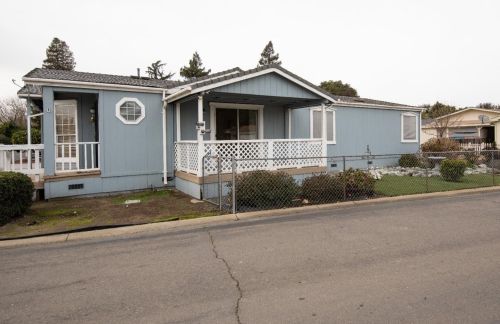 7 Blue Teal Ct, Lodi, CA 95242-9567