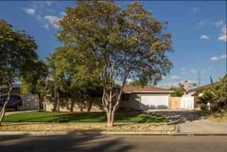 4835 Leisure Ave, Fresno, CA 93727-1836