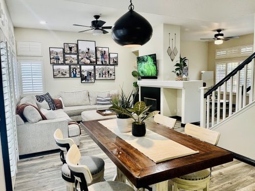 5525 Applecross Dr, Riverside CA  92507-6412 exterior