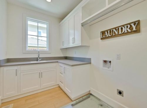 929 Russell Ave, Los Altos CA  94024-5061 exterior