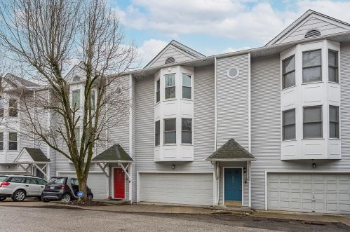 231 Hastings St, Cincinnati, OH 45219-1420