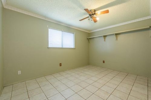 100 Grand Mdw Dr, Fort Worth TX 76108-3942 exterior