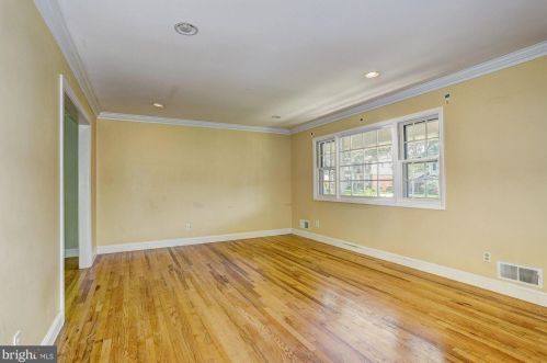 12612 Laurie Dr, Silver Spring, MD 20904-1503