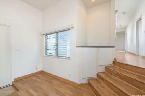 370 Elelupe Rd, Honolulu HI  96821-2248 exterior