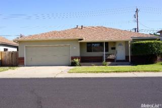 335 Dan St, Manteca, CA 95336-3705