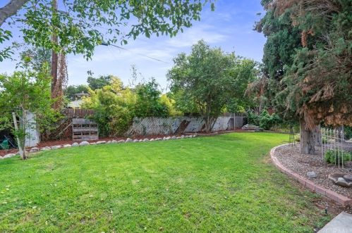 4624 Linwood Pl, Riverside CA  92506-1029 exterior