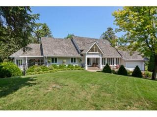 605 Queensland Ln, Minneapolis MN  55446-1372 exterior