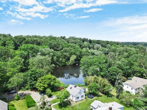 99 Monica Rd, Greenwich CT  06831-5024 exterior