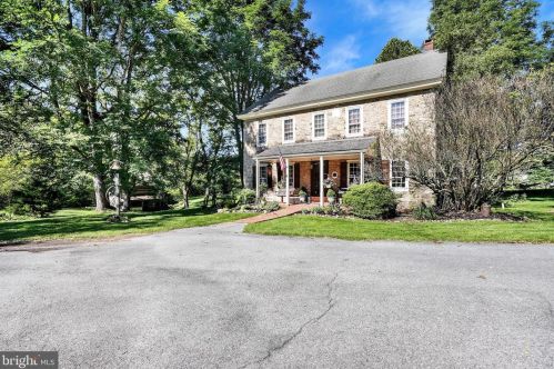7326 Bernville Rd, New Schaefferstown, PA 19506-8629