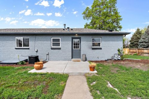 5194 33rd Ave, Denver CO  80207-1809 exterior