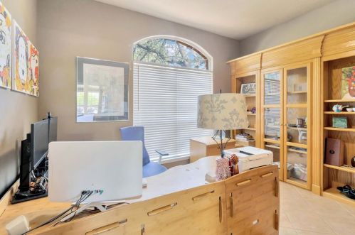 522 Thunderbrook Rd, Garland TX 75044-4956 exterior