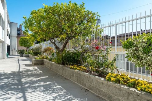 1706 Grismer Ave, Burbank, CA 91504-3765