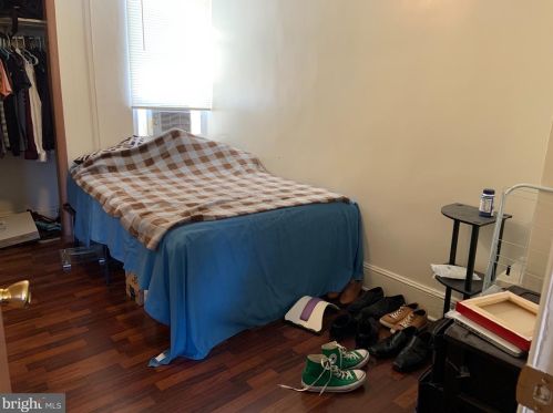 2140 10th St, Philadelphia PA 19148-3005 exterior