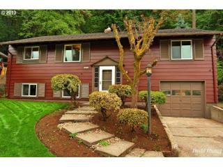 14950 Gladstone St, Portland, OR 97236-2441
