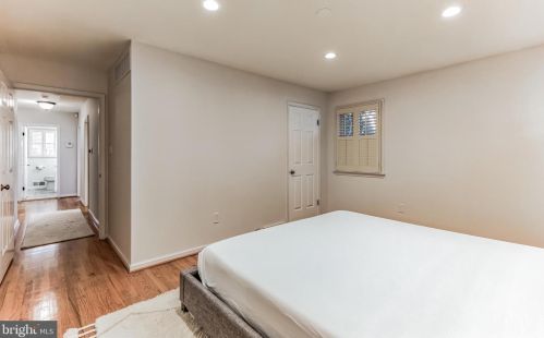 806 Avondale Ave, Tavistock NJ 08033-2809 exterior