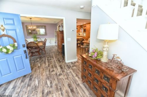 30 Farmbrook Rd, Sparta, NJ 07871-4015